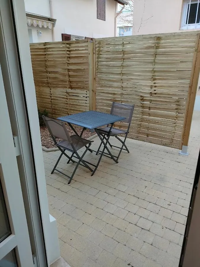 Logement Entier Beau Studio N3 Vichy Apartment